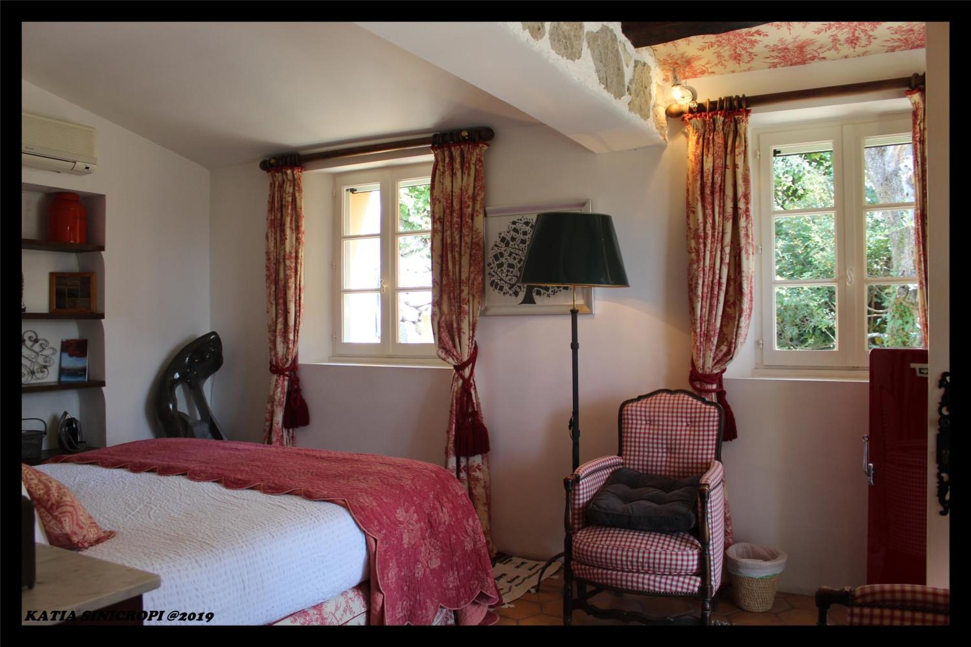 Saint-Cézaire-sur-Siagne Domaine Des Tilleuls D'Or الغرفة الصورة